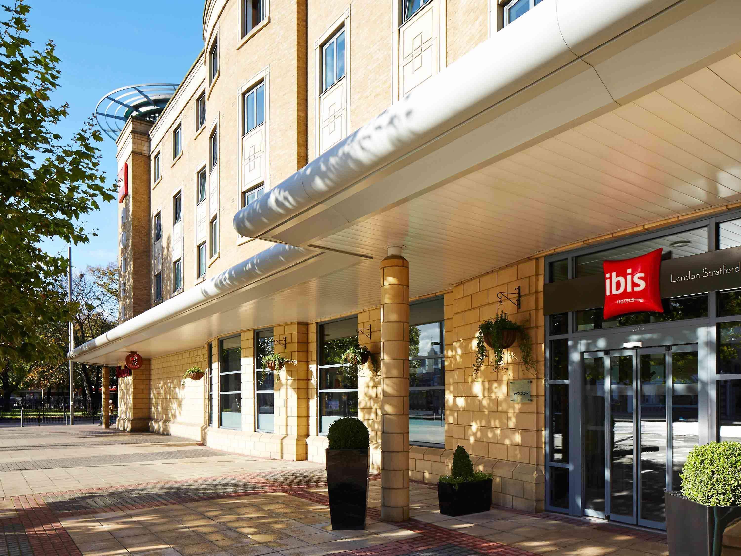 Hotel Ibis London Stratford Exterior foto